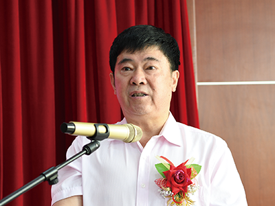 專委會(huì)第四屆主任、白山市喜豐塑料（集團(tuán)）股份有限公司懂事長(zhǎng)曹志強(qiáng)