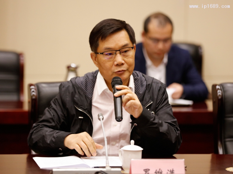 中國塑協(xié)BOPP專委會理事長、廣東德冠薄膜新材料股份有限公司董事長兼總裁羅維滿