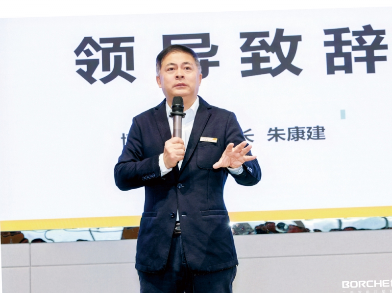 博創(chuàng)董事長(zhǎng)朱康建博創(chuàng)不做“大超市”，而要做“專賣店”，目標(biāo)是成為注塑機(jī)行業(yè)人均產(chǎn)值最高、競(jìng)爭(zhēng)力最強(qiáng)的企業(yè)-拷貝